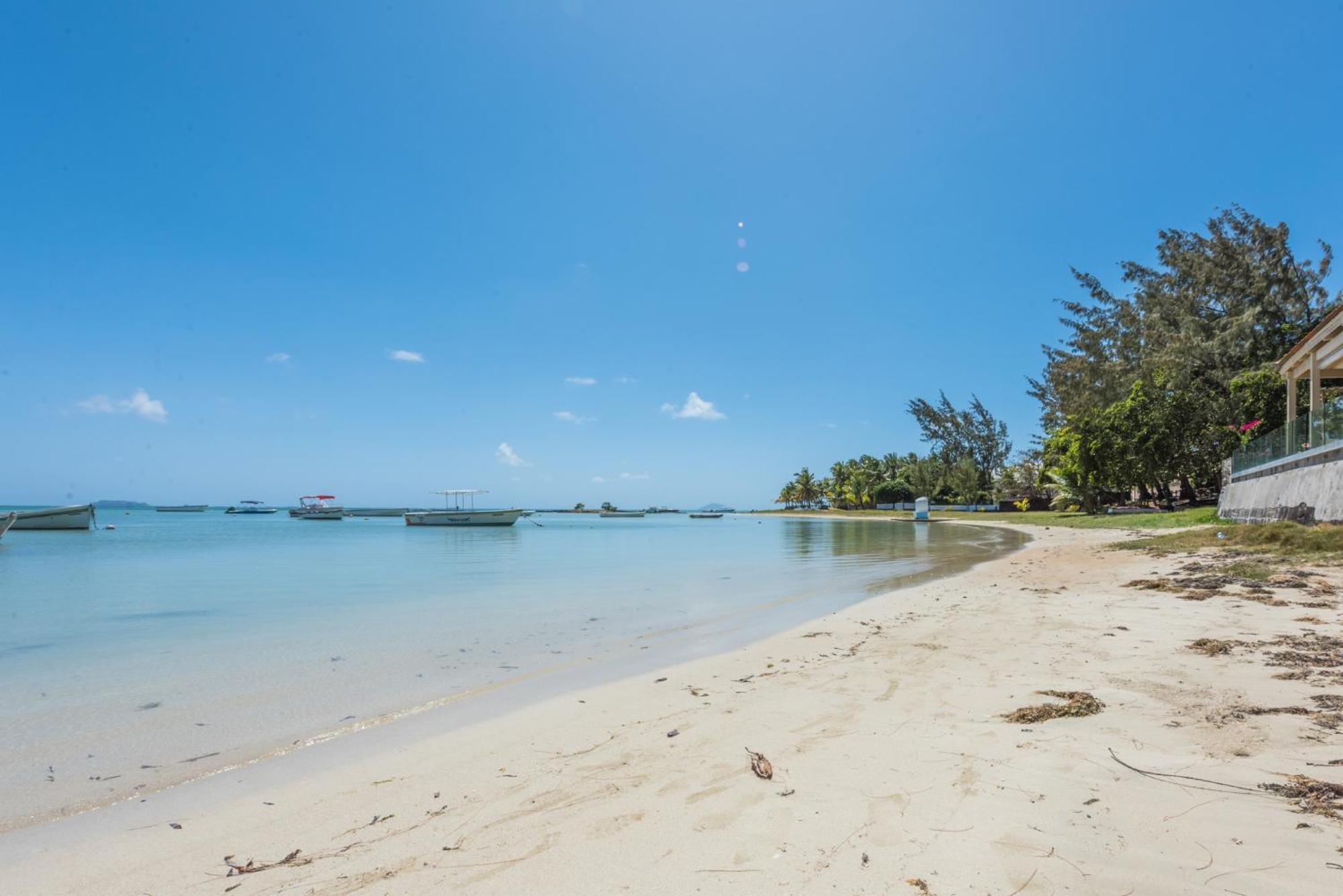 Quaint Beach Villa In A Fishing Village Grand-Gaube Exterior foto