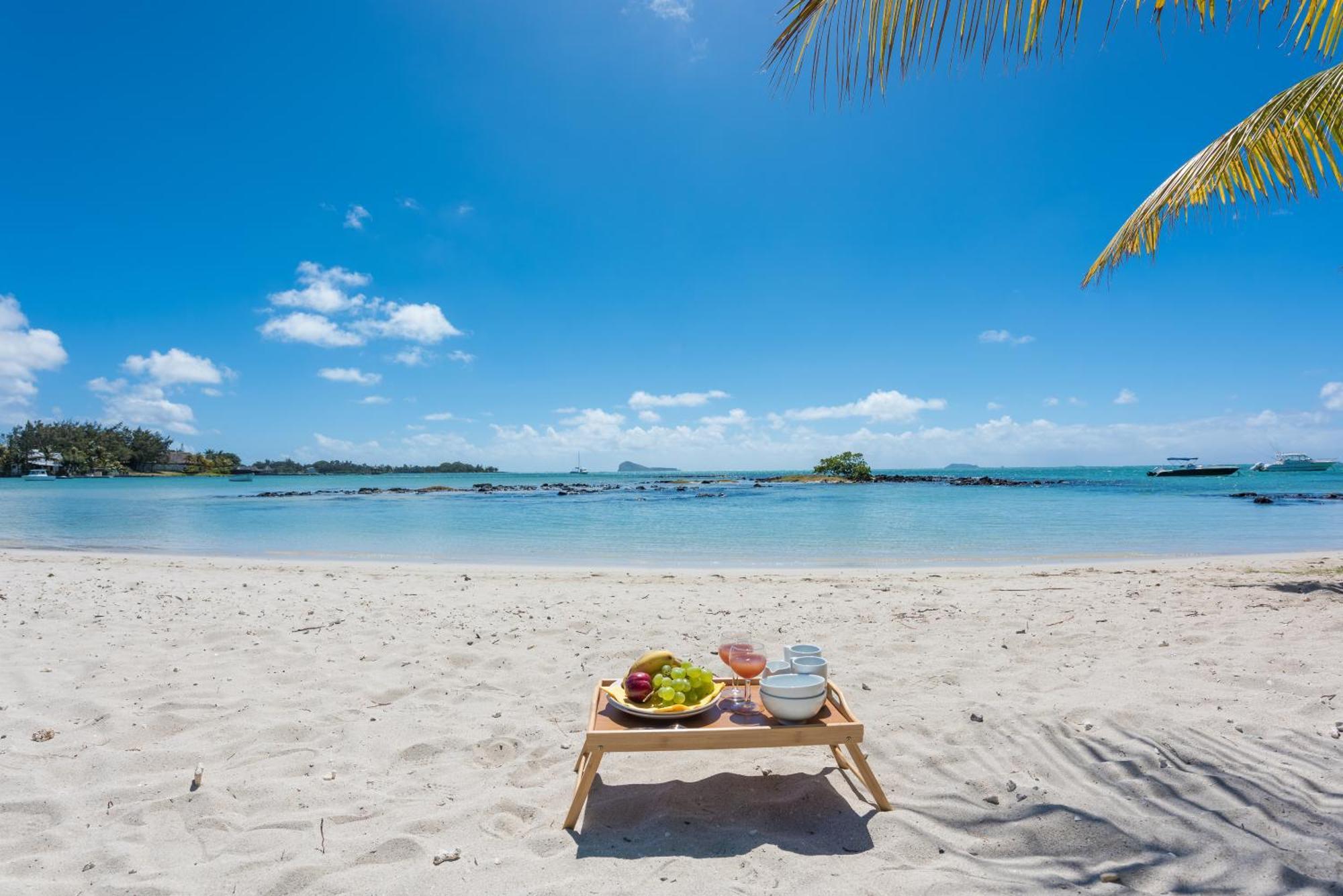 Quaint Beach Villa In A Fishing Village Grand-Gaube Exterior foto